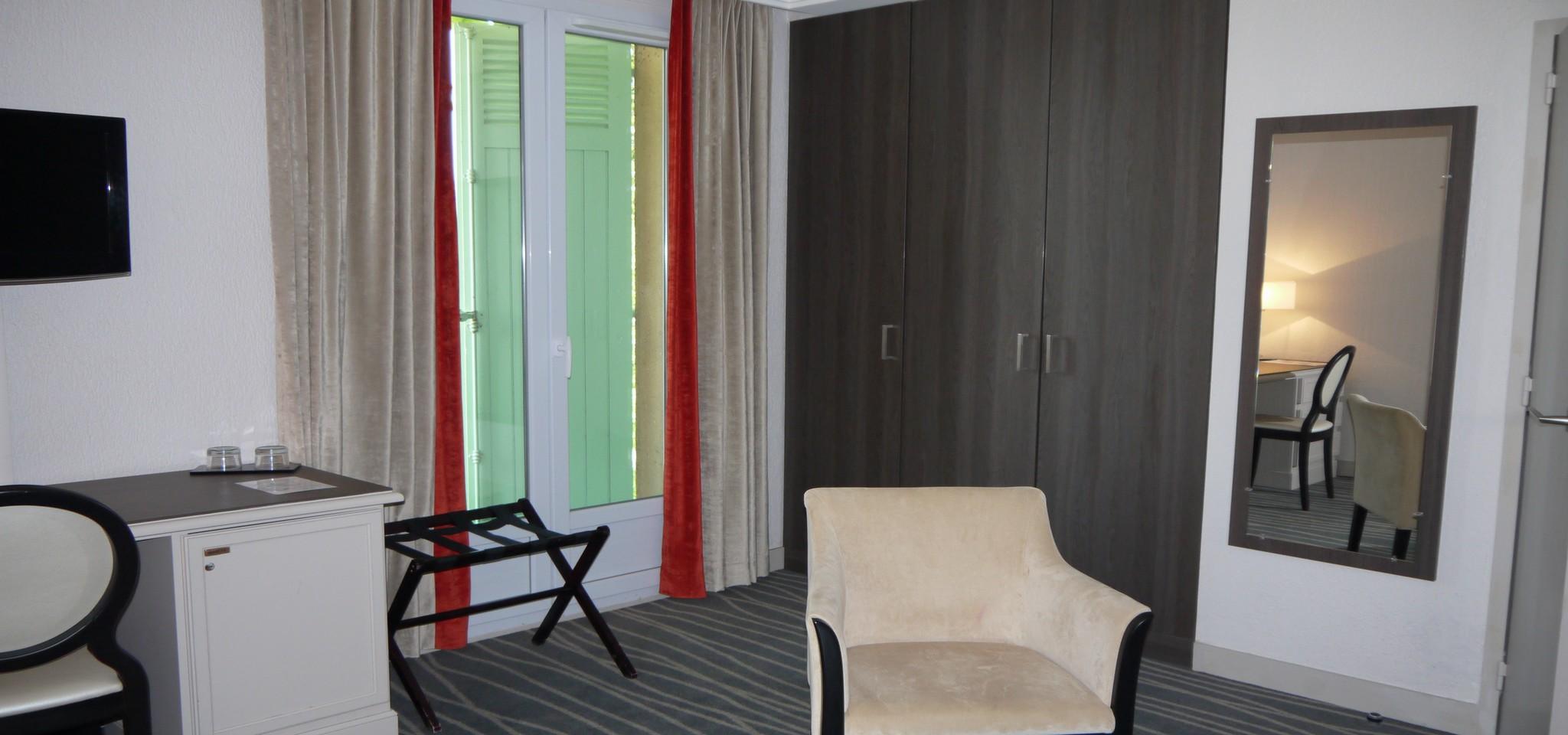 Logis Hotels- Hotel Et Restaurant Domaine De Fompeyre Bazas Kültér fotó